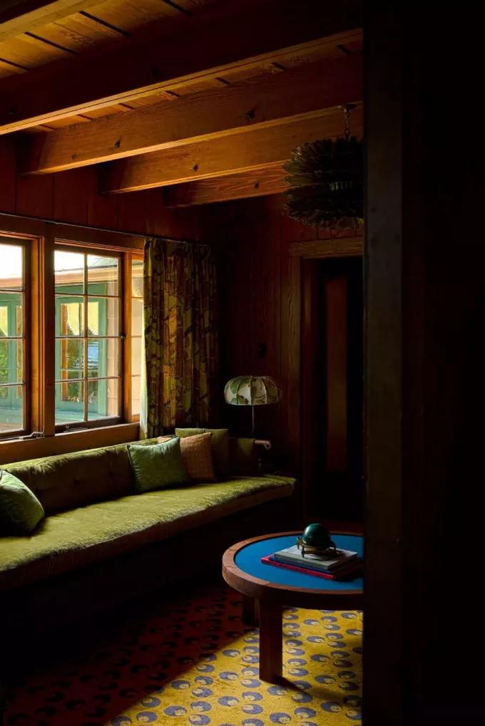 40岁的安妮海瑟薇写真,安妮海瑟薇经典黑色造型