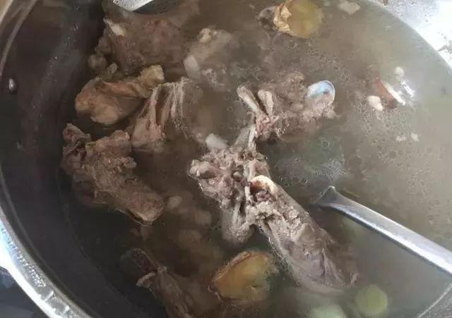 羊汤很油怎么办,羊汤很膻怎么喝下去