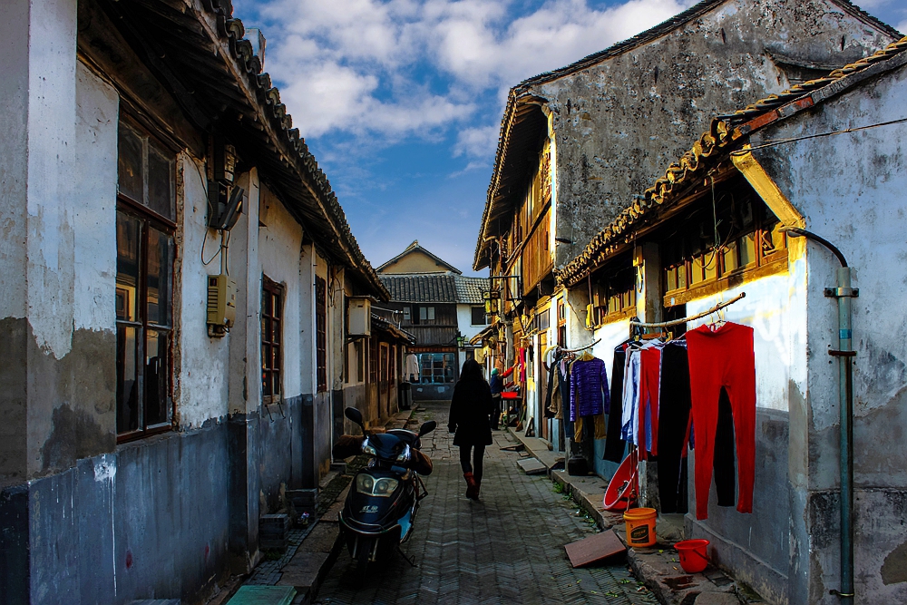 一座被人遗忘的乡村古宅,一座古村落