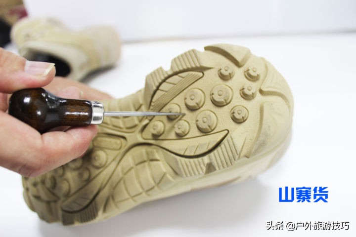 户外装备打假贴：*力暴**测评让你弄清山寨和正品军靴的区别（下）