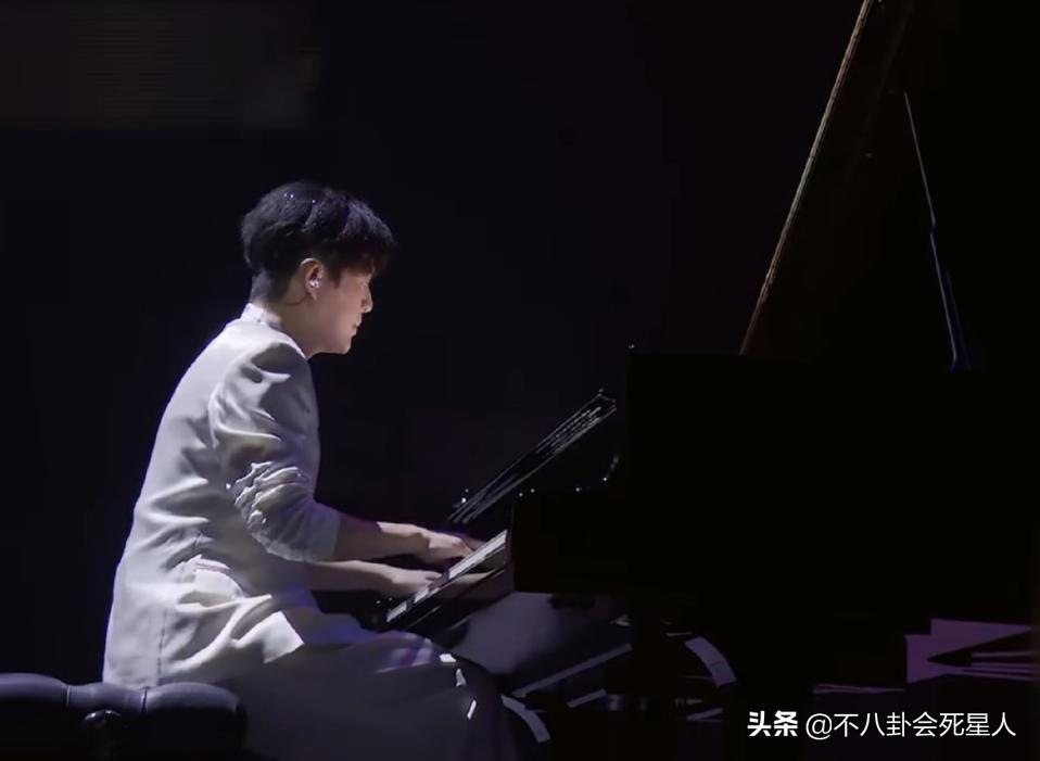 李云迪打游戏,李云迪玩游戏