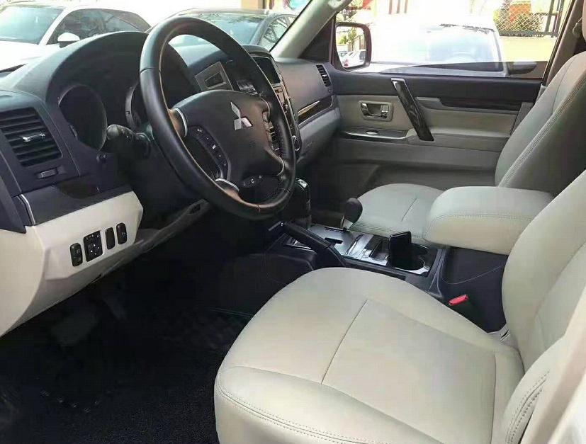 到店体验帕杰罗V93：高大威猛，动力参数弱，仅售33万