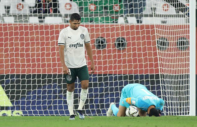 拜仁夺冠之路天下足球,拜仁五冠王伟业