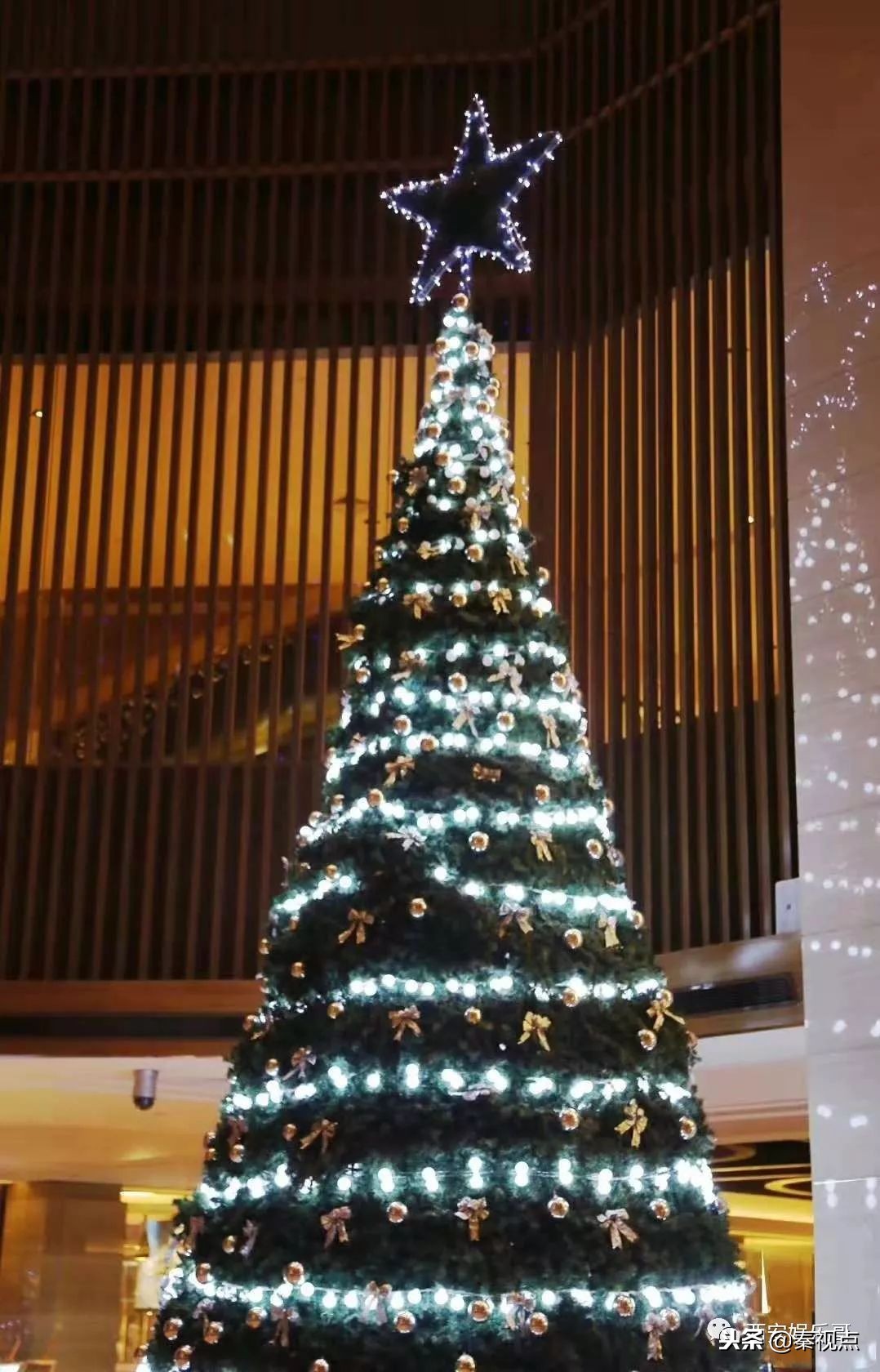 西安圣诞好看又好吃的餐厅,西安圣诞美陈