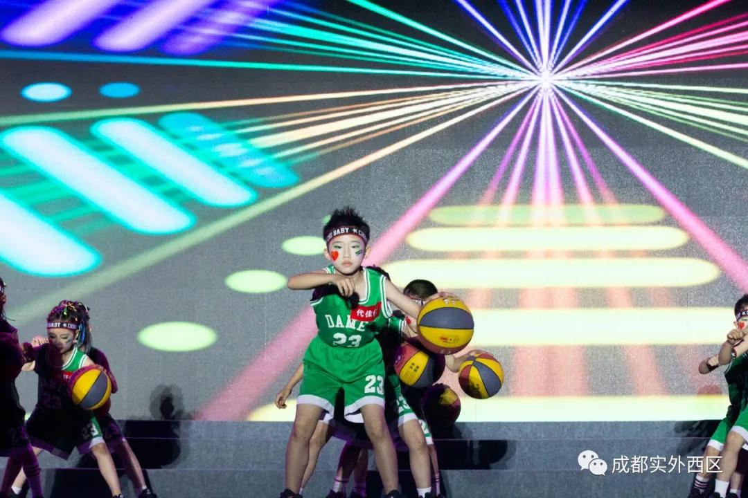 红心向党筑梦青春演出视频,2023红心向党建功新时代文艺汇演