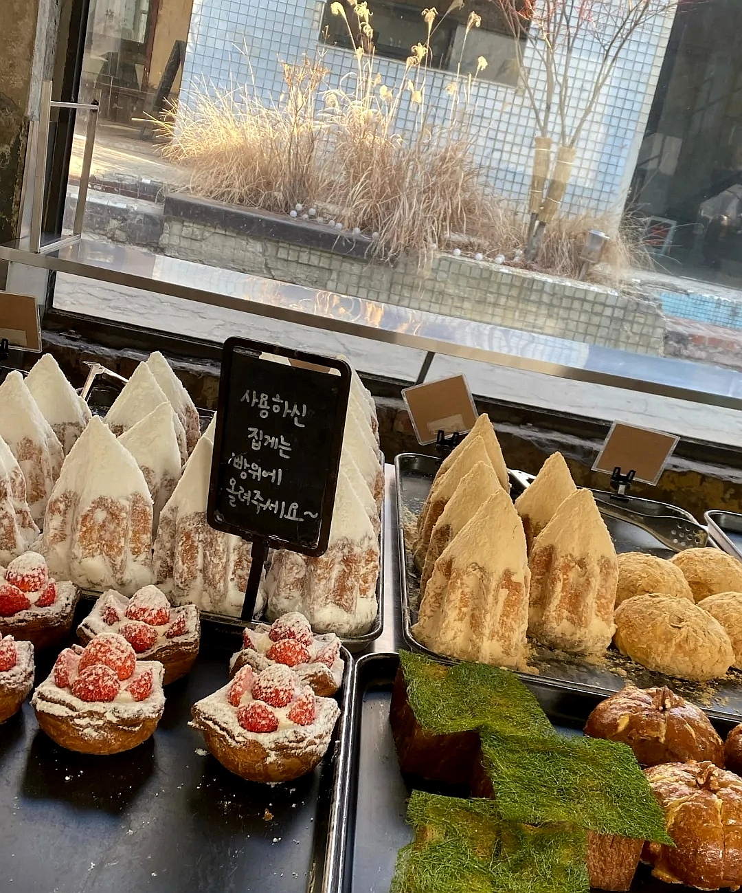 韩国网红设计师，把旧厂房改造成咖啡烘焙店，开这样的店真幸福