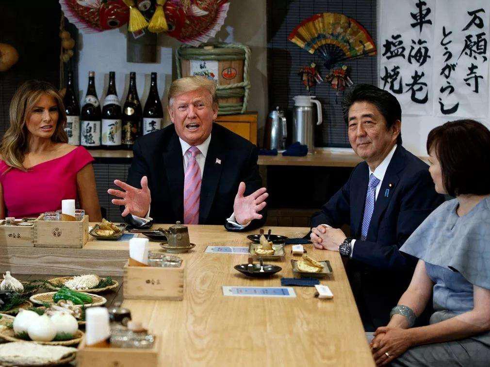 墙倒众人推，日本首相迅速恭贺拜登，过去也曾讨好特朗普不遗余力