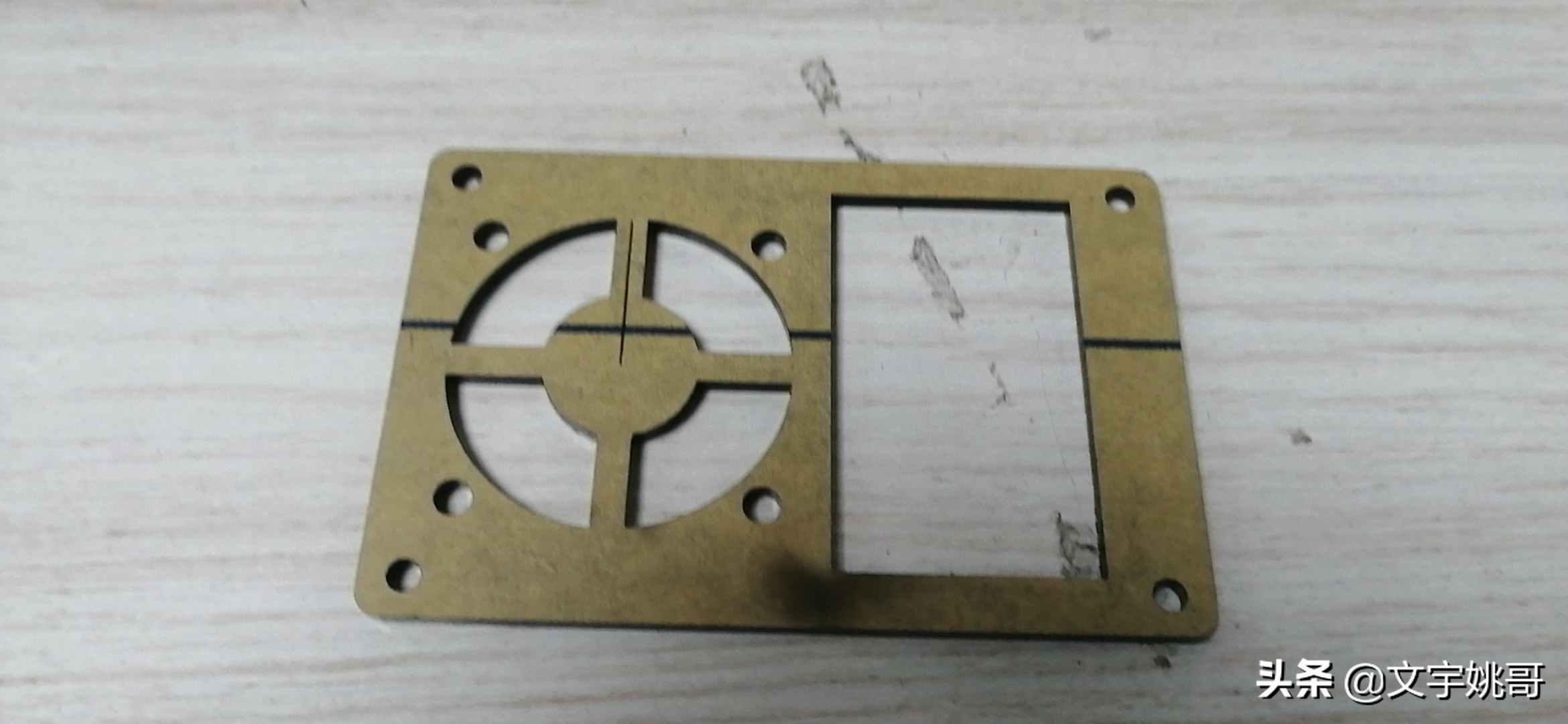 还在玩T12吗?快来看看用WY710高频烙铁主板组装台高性能高频烙铁