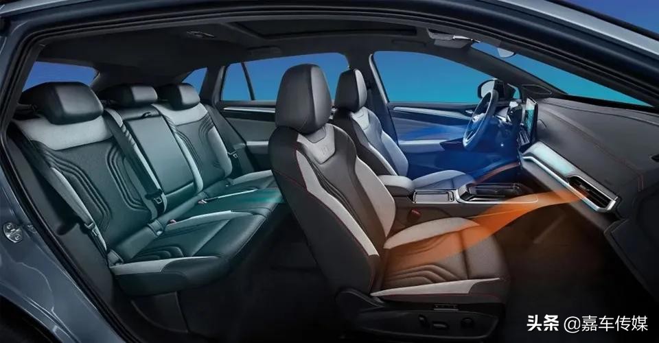 厉兵秣马后发制胜ID.4CROZZ领衔传统豪门电动化强势*攻反**