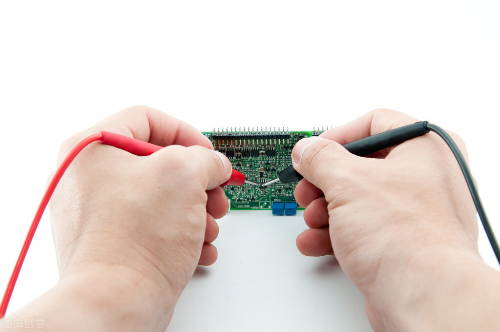 出租房的电表怎么转得那么快,出租房五个电表14进24出安装方法