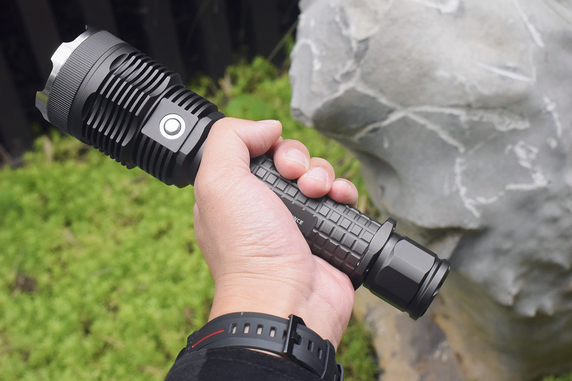 600流明户外手电,65000流明户外泛光手电