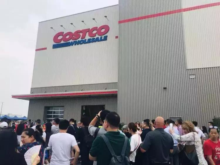 costco深圳凌晨排队,costco开业首日被挤爆
