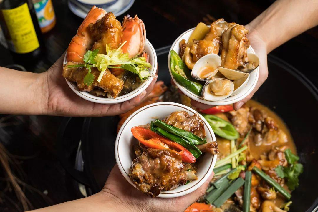 宝安人的顺德饭堂，生蚝用木桶蒸，还加黑松露