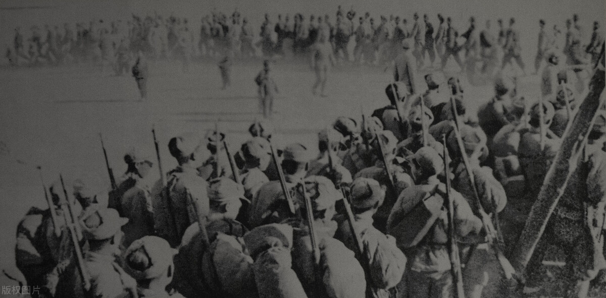 我军解放战争时的纵队是什么级别,解放战争我军一个纵队是多少兵力