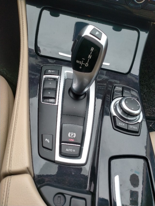 养一辆宝马1250一年要花多少钱,养宝马525需要挣多少钱