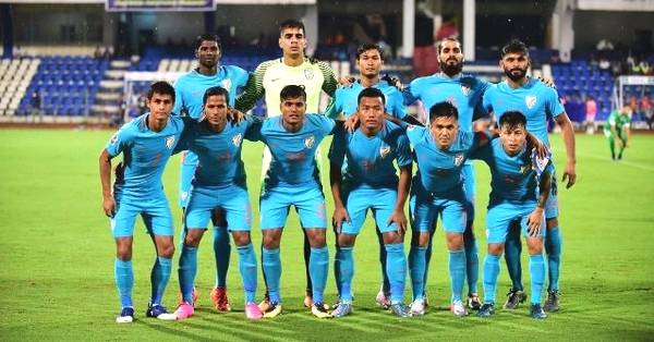 中国队被两热身对手“逼上绝路”，眼中弱队不能只有中国香港澳门