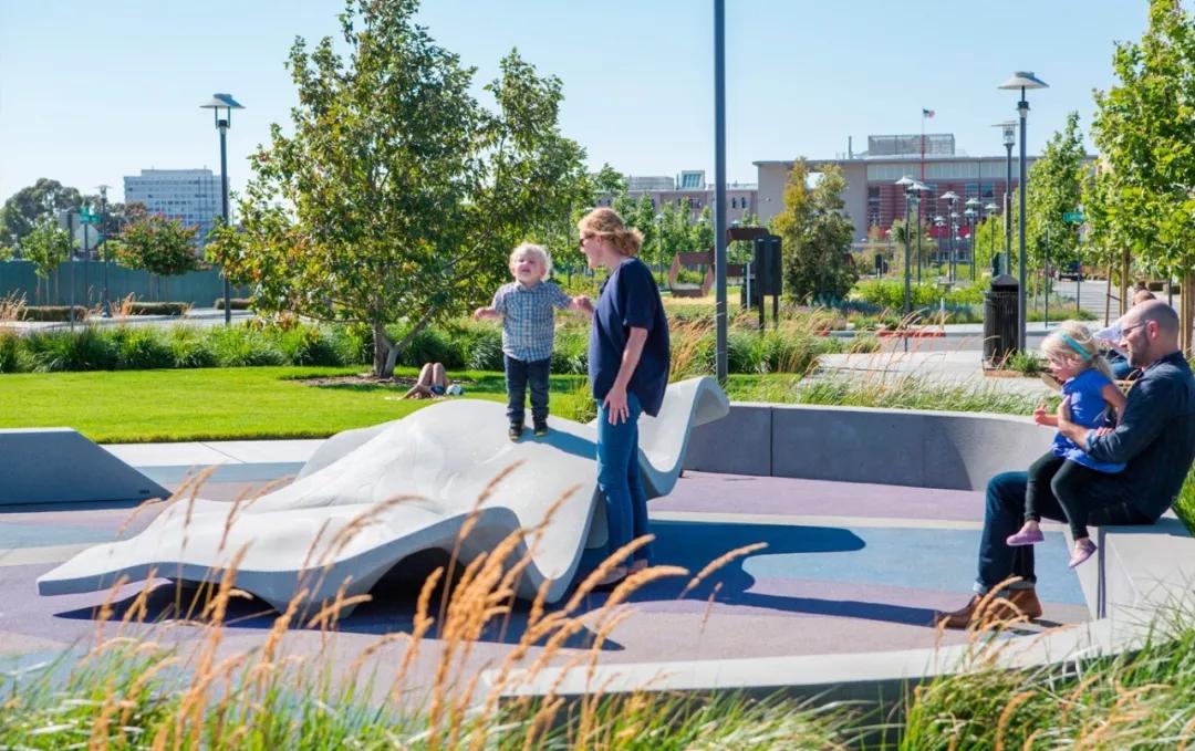 淋浴坐凳设计,庭院坐凳设计