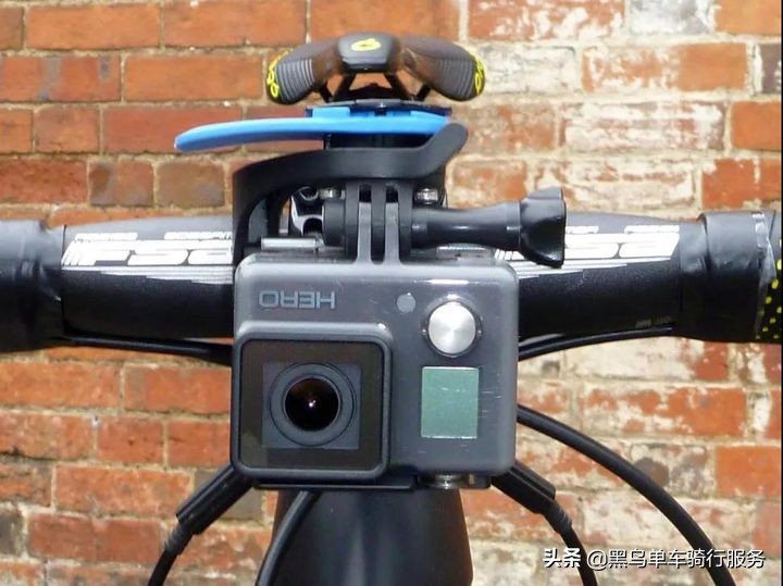 被汽车撞了怎么治疗,被车撞了正确的自救方式