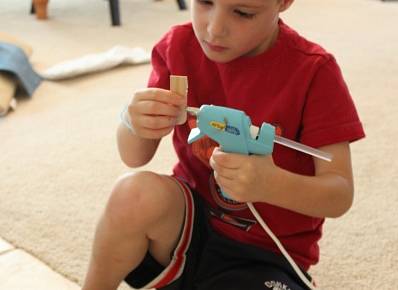 鞋盒手工创意小学,4-6岁儿童鞋盒手工小汽车