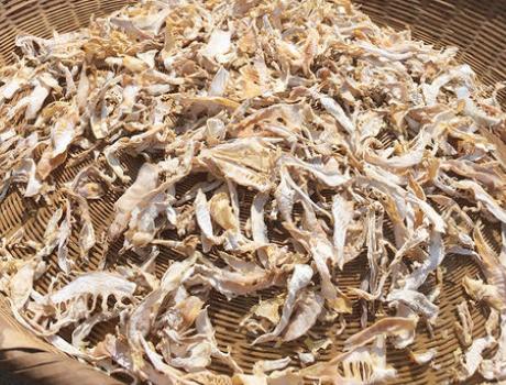 新鲜小竹笋五花肉,五花肉烧竹笋怎么做好吃又简单