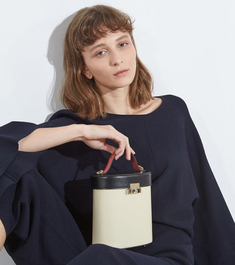 小ck包哪个款式比较出名,像小ck一样的小众包品牌