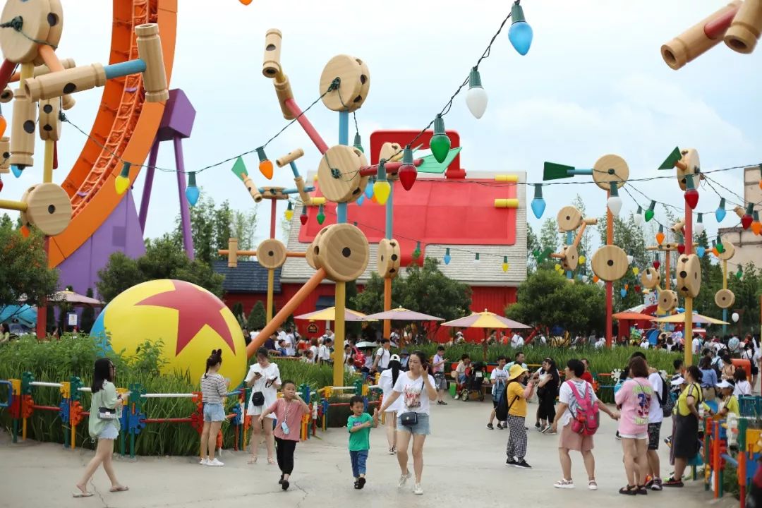 暑假两个人去北京五六天2000够吗,暑假两个人去青岛多少费用