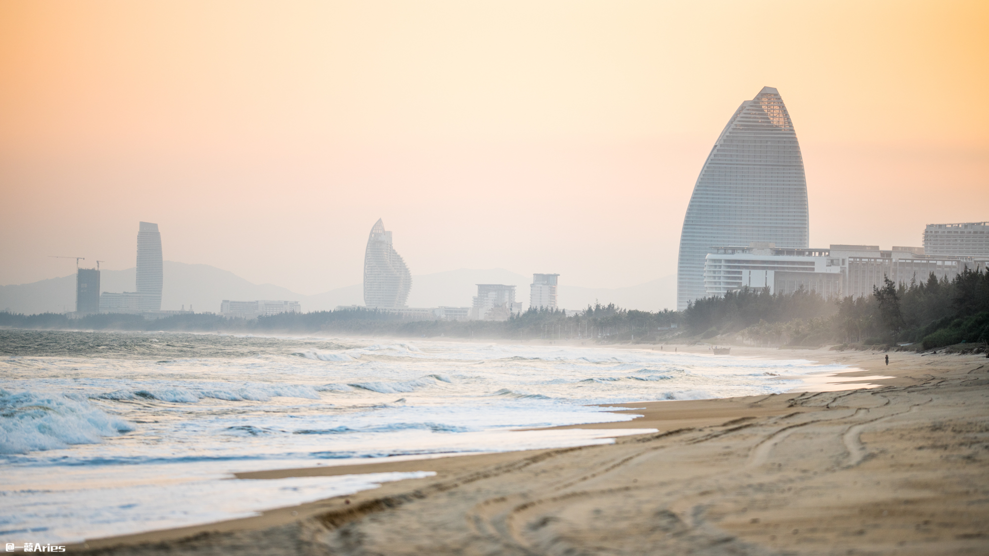 三亚旅游业恢复到旺季的火爆视频,三亚旅游业什么时候能恢复正常