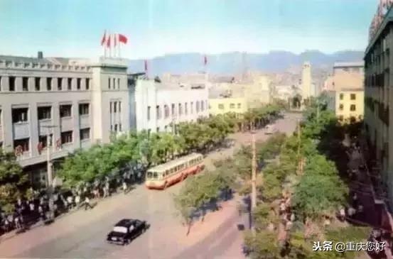 重庆解放碑塔钟视频,重庆解放碑的钟每天都会敲吗