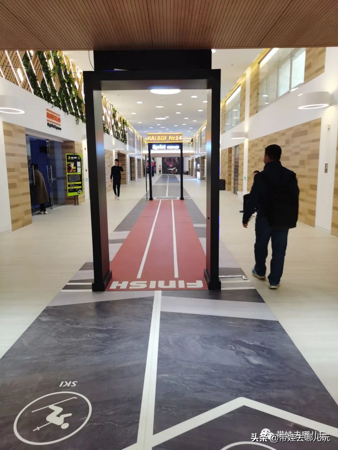 室外遛娃推荐淘气堡,遛娃室内儿童游乐项目