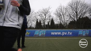 足球训练中的正确跑位方法,足球提高瞬间压迫的训练方法