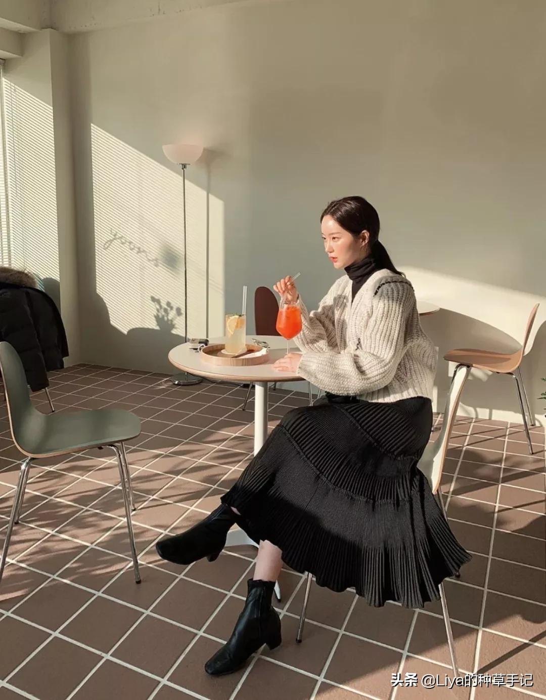 半裙+外套，连衣裙+外套=今春王炸组合