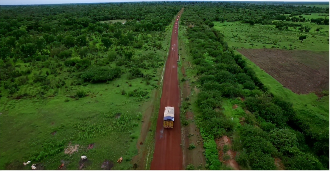 在非洲做生意有多难？60公里路开了两天，结果赚了2.5元