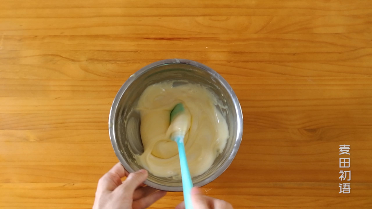 戚风蛋糕凹底和塌陷是怎么回事,做戚风蛋糕不塌陷的秘诀是啥