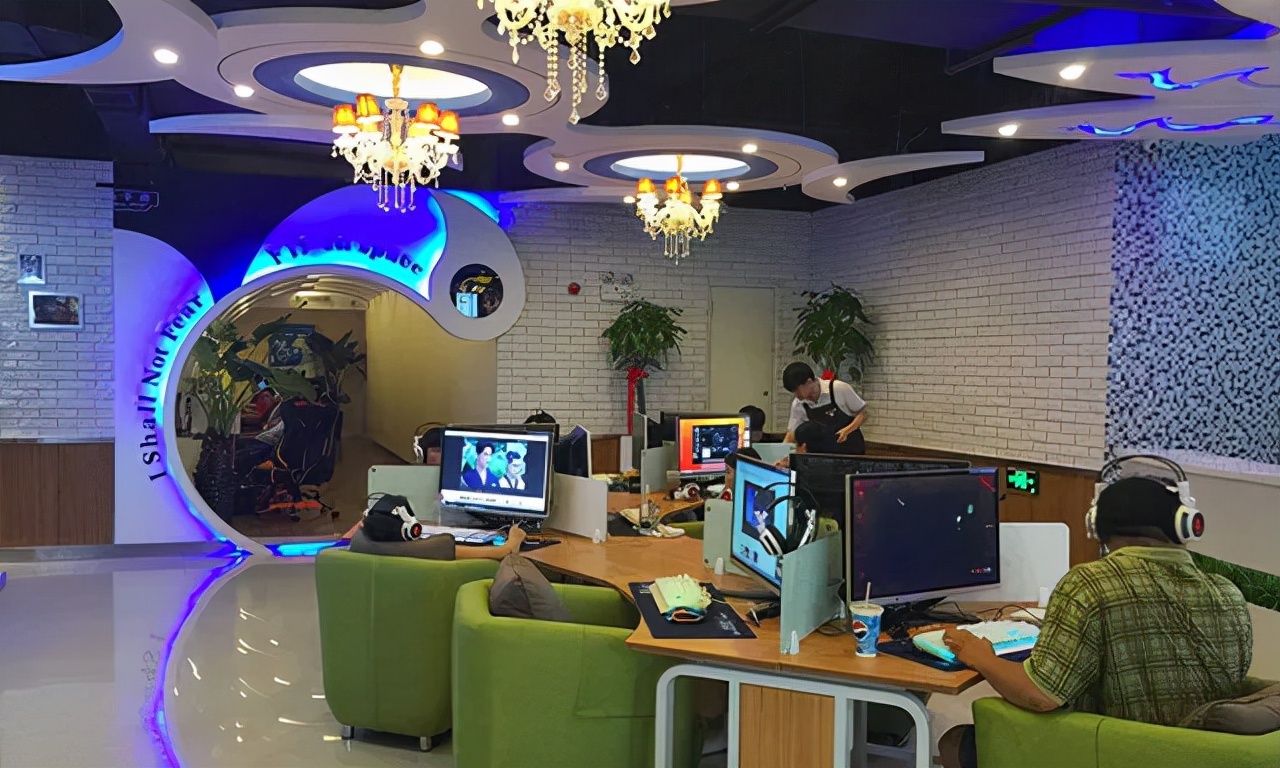 网吧还有钱没用完网吧倒闭了咋办,为什么很多网吧都倒闭了