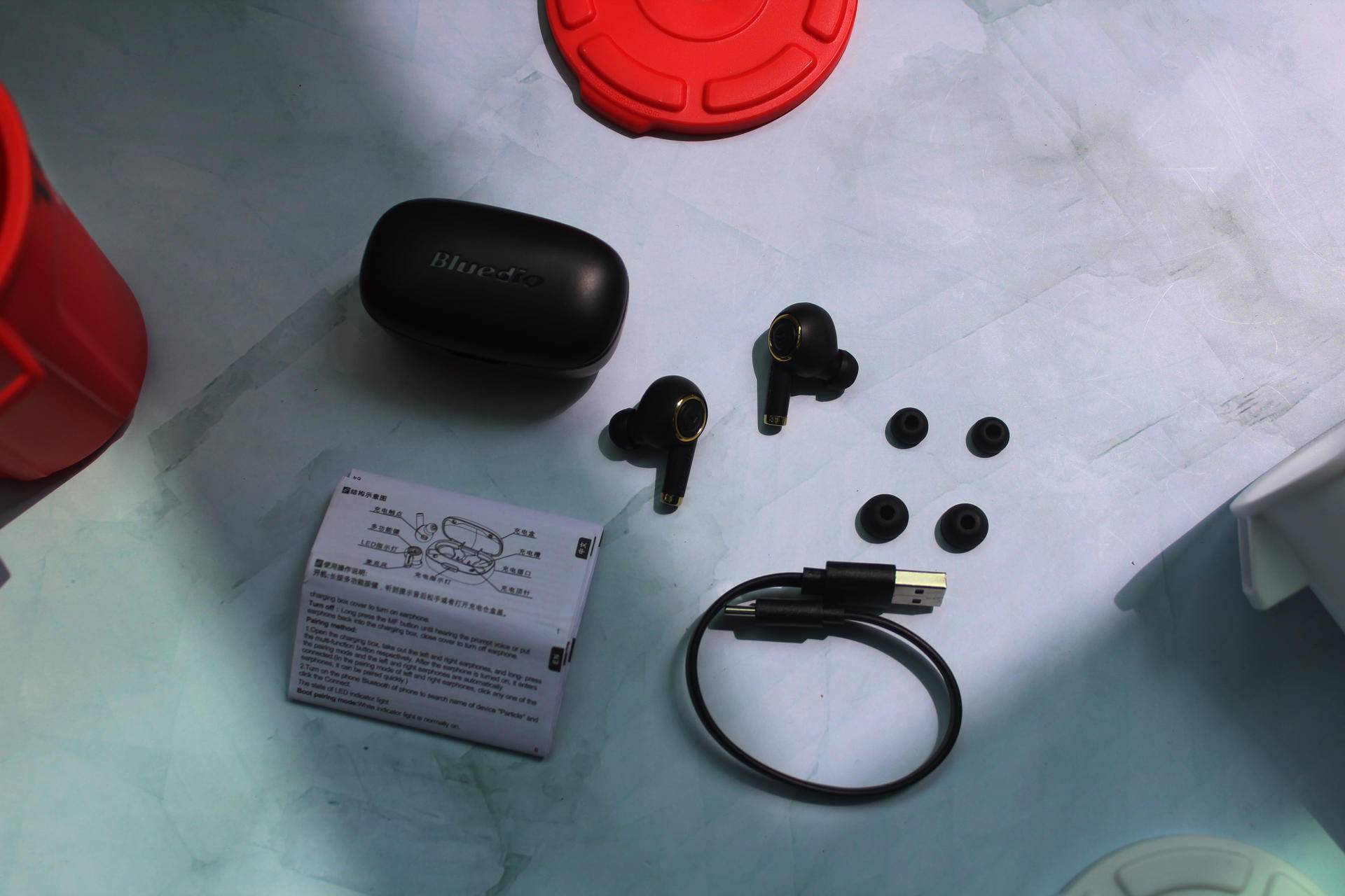 外表是三角形的tws蓝牙耳机,tws蓝牙耳机搭配什么听效果比较好