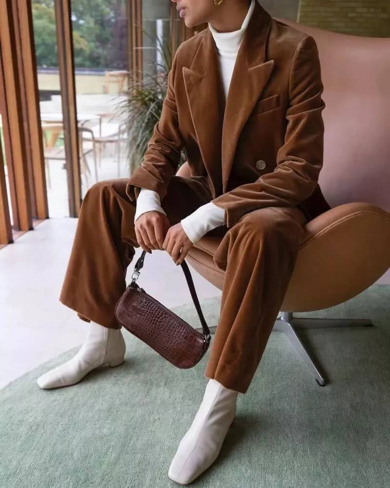 明星街拍包包香奈儿经典款,盘点街头出镜率最高的10款包包