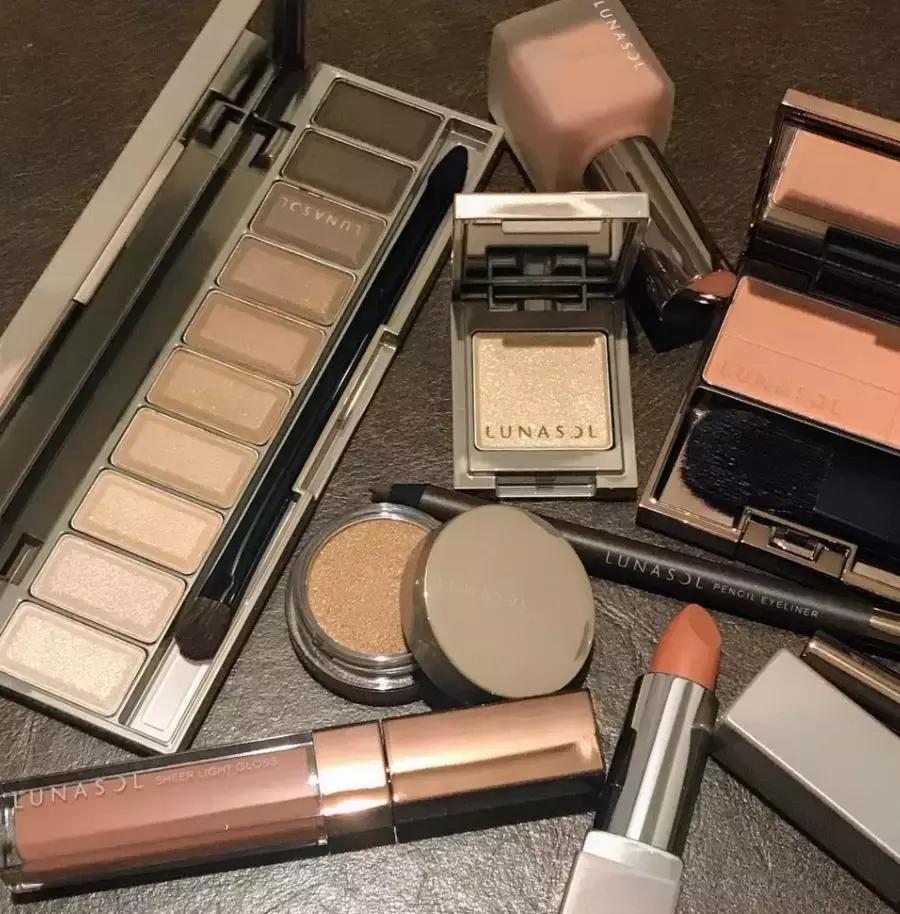 你已经是个成熟的钱包了，知道帮我买19年这些绝美新品了