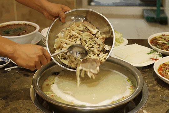 7个值得你驱车前往的吃羊肉地,这一口还魂的羊肉,吃了会上瘾!