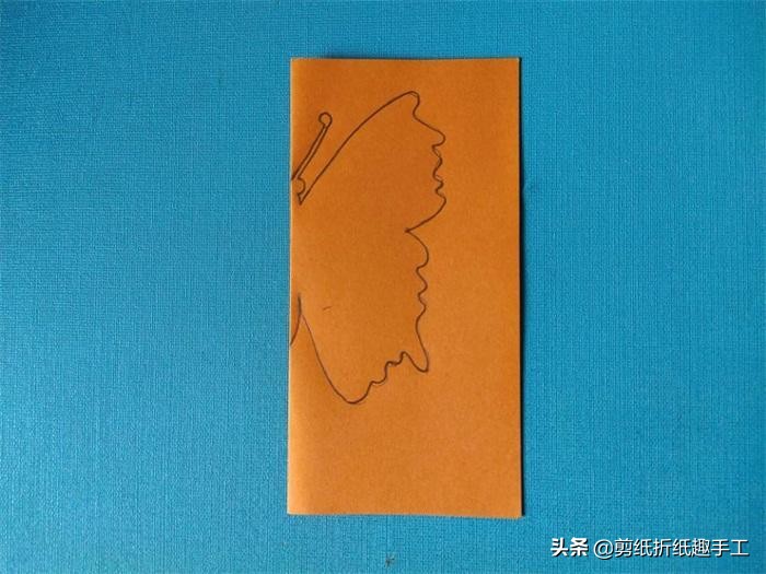 剪纸蝴蝶四只连在一起教程简单,小学生三年级蝴蝶剪纸怎么剪
