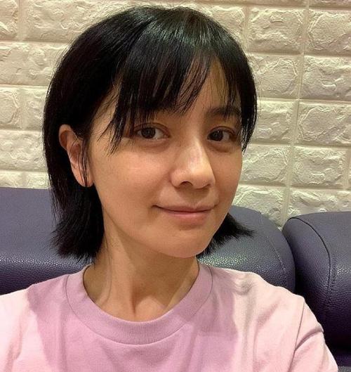 皮肤特别黑黄适合的身体素颜霜,中年黄黑皮女人适合哪种素颜霜