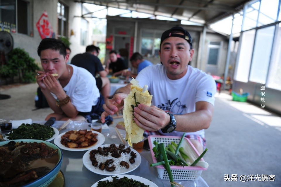 打卡在4000米高空,风靡世界的高空跳伞,悄然改变国人的度假方式