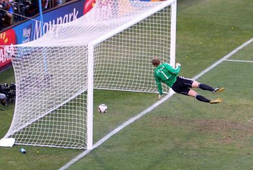 足球裁判十大var判罚,足球历史上十大争议判罚之最