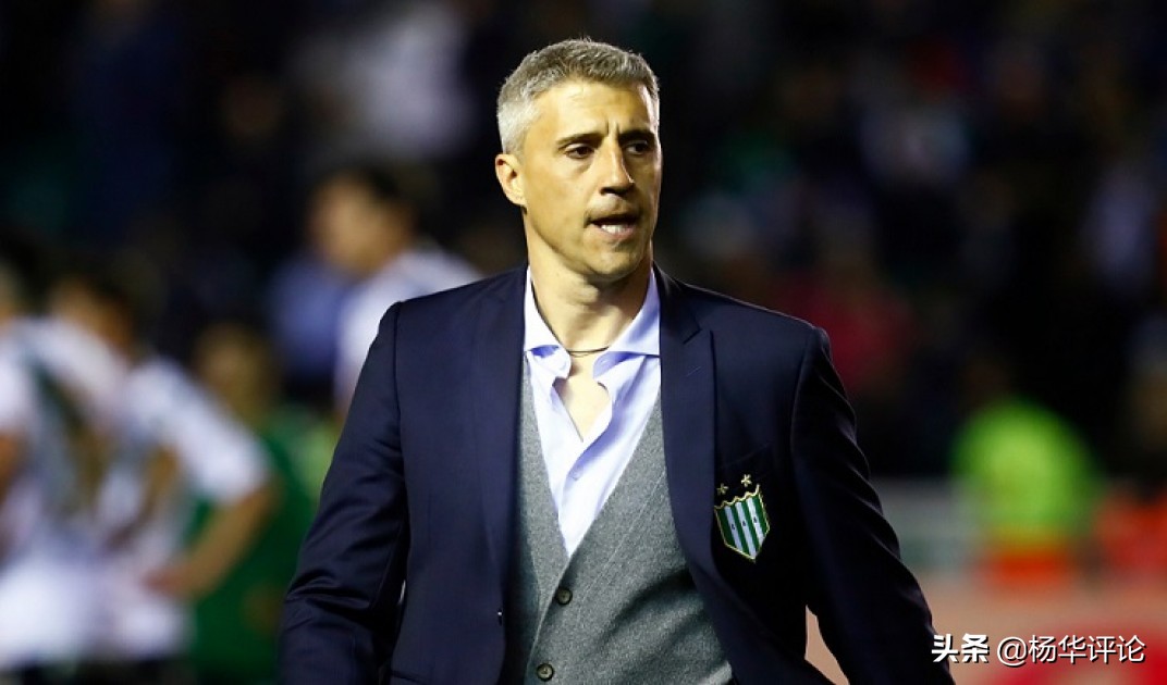 克雷斯波满头白发,克雷斯波个人介绍视频