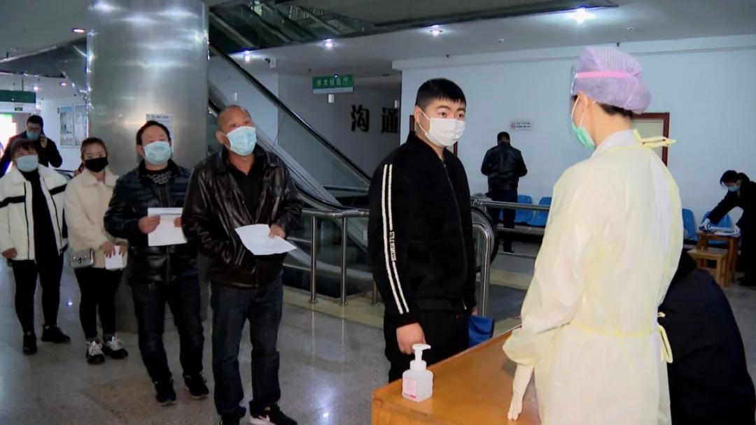 鍦ㄧ嚎闂瘖鍔╁姏鎶楀嚮鐤儏,绾夸笂闂瘖鏂板啝鐤儏