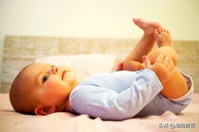 怎么建议家长给一岁孩子戒纸尿裤,四岁孩子到底要不要戒纸尿裤
