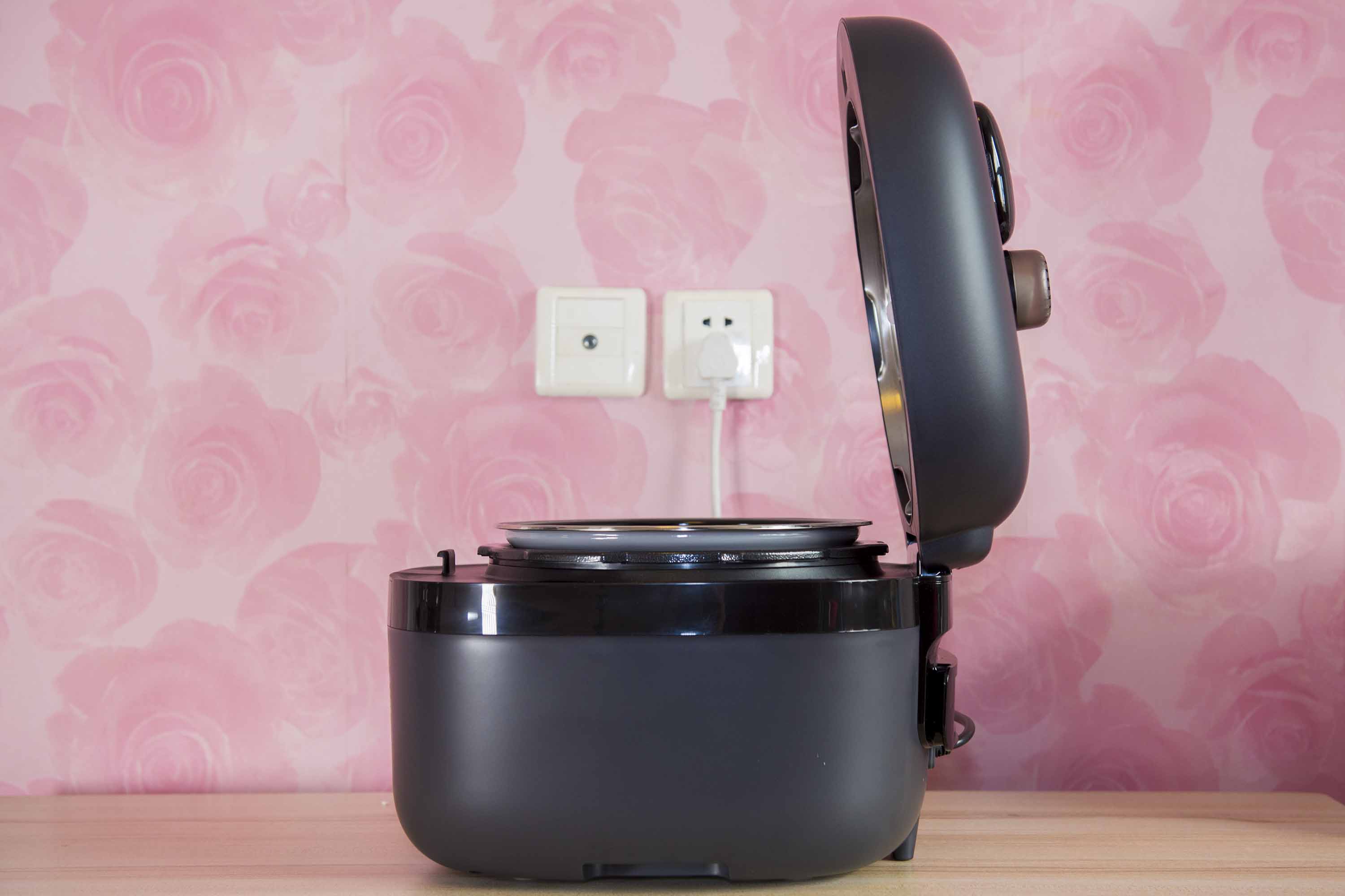 美的绿色复古电压力锅,美的薄盐电压力锅测评