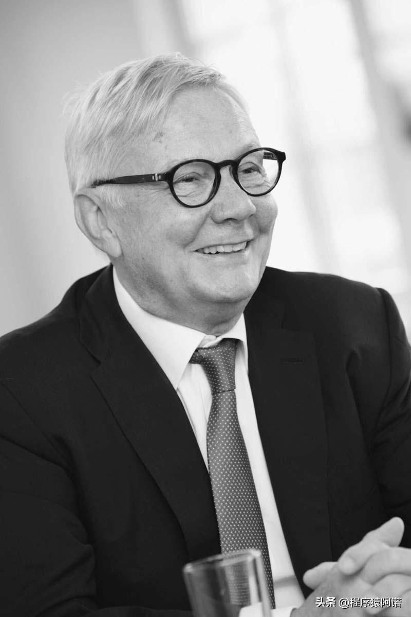 ASMl光刻机如何成长为行业霸主,asml和光刻巨头