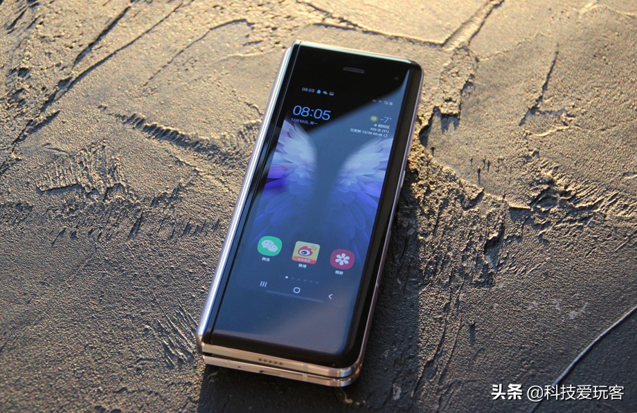 三星w20现在还值得入手吗,三星w9992014