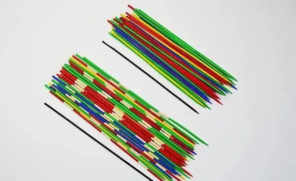 15个人玩的室内游戏,15人室内聚会小游戏活跃气氛简单