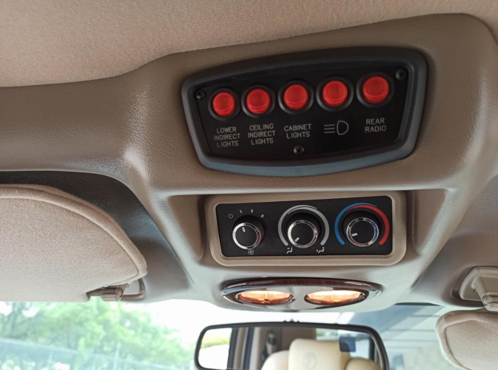 和埃尔法抗衡的保姆车,一百多万的保姆车埃尔法